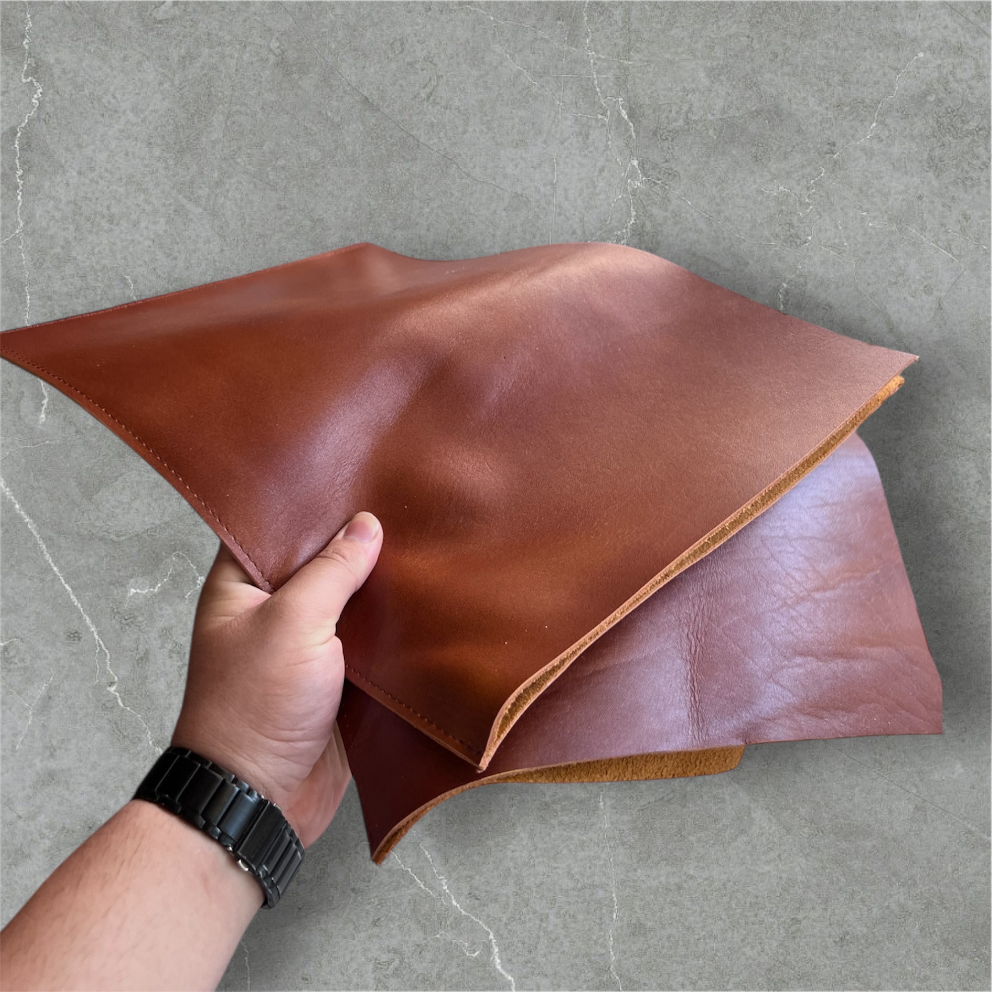 زیردستی و چرم